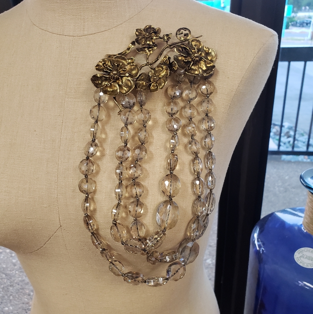 Gucci Beaded Brooch With Floral Detail - Picture 2 of 6